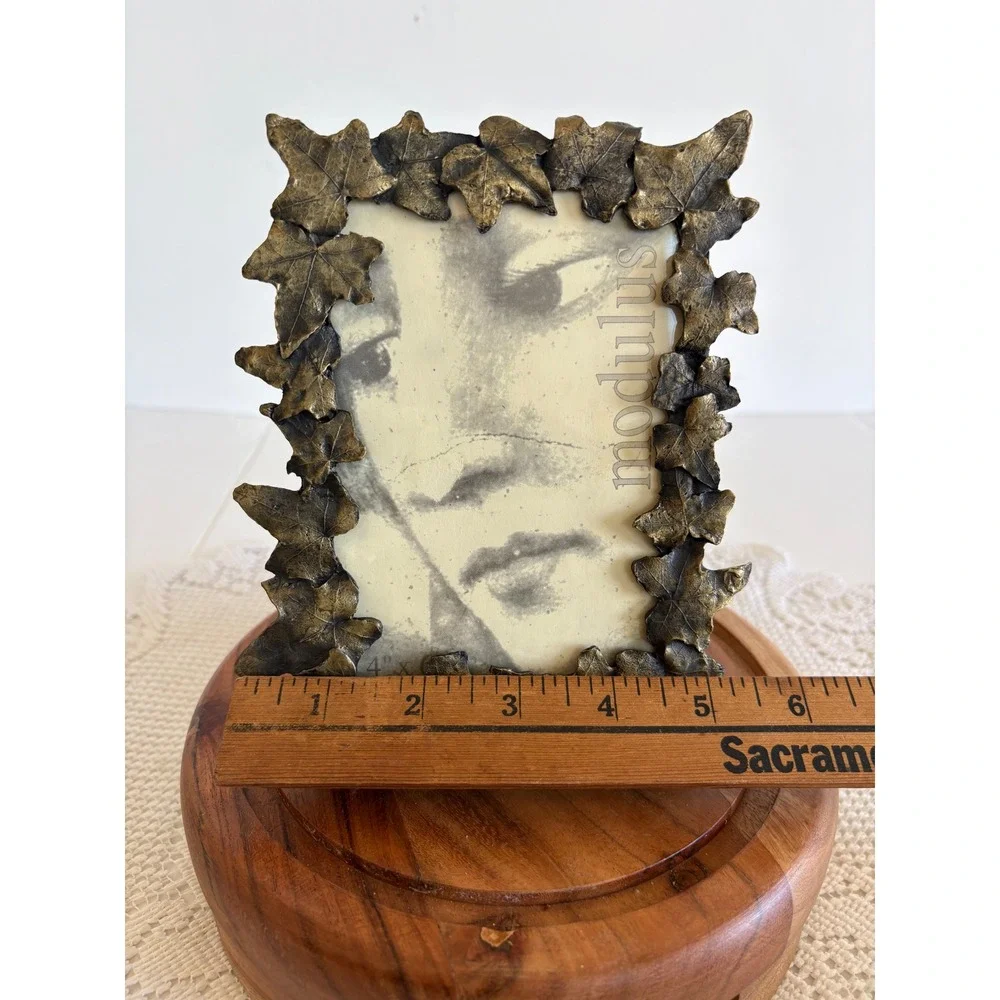 Modulus Bronze Ivy Leaf Picture Frame 4x6 Cast Metal Botanical Nature Decor